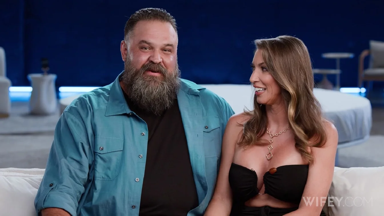 Wifey LorReign And Anthony Hotwife Cant Stop Squirting BBC Gangbang XXX